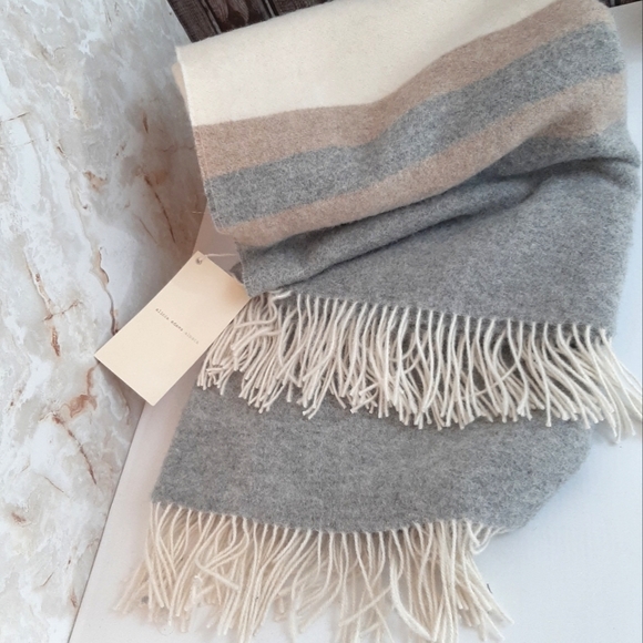 Alicia Adams Alpaca Canyon Throw Blanket - Picture 11 of 14